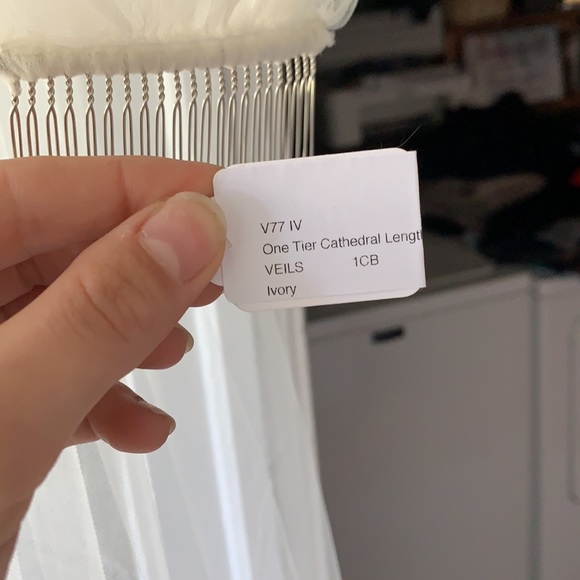 NWT Cathedral length veil - Picture 3 of 3